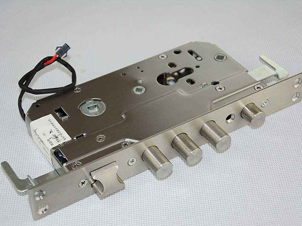 秦都24小时上门开锁公司