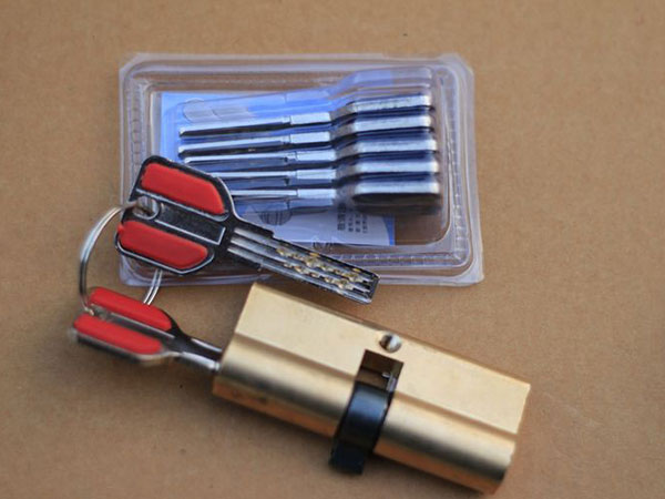 秦都24小时上门开锁公司